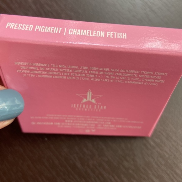 NEW! JEFFREE STAR Pressed Pigment Eye Shadow Single CHAMELEON FETISH GreenYellow - Picture 2 of 5